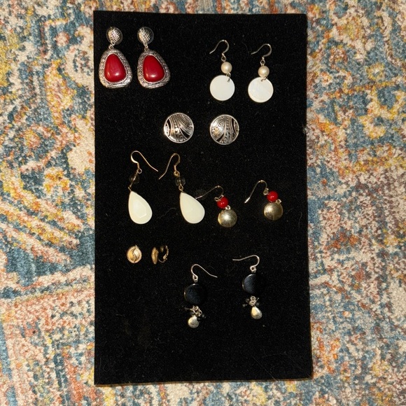 7 pairs of earrings - Picture 3 of 4
